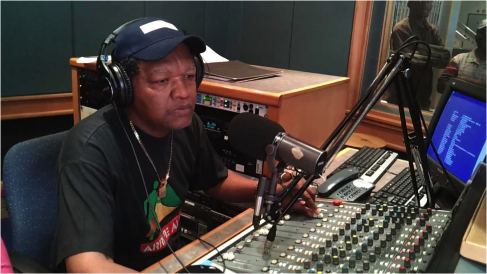 UbuntuFM | Max 'The Mixer' Mojapelo at the controls